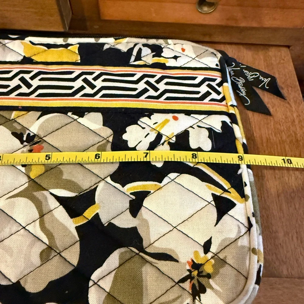 eReader case Vera Bradley Quilted Floral Cover in Yellow and Black